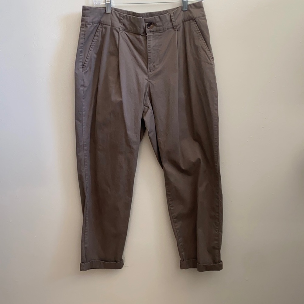 A new day Brown women’s cropped pants size 12